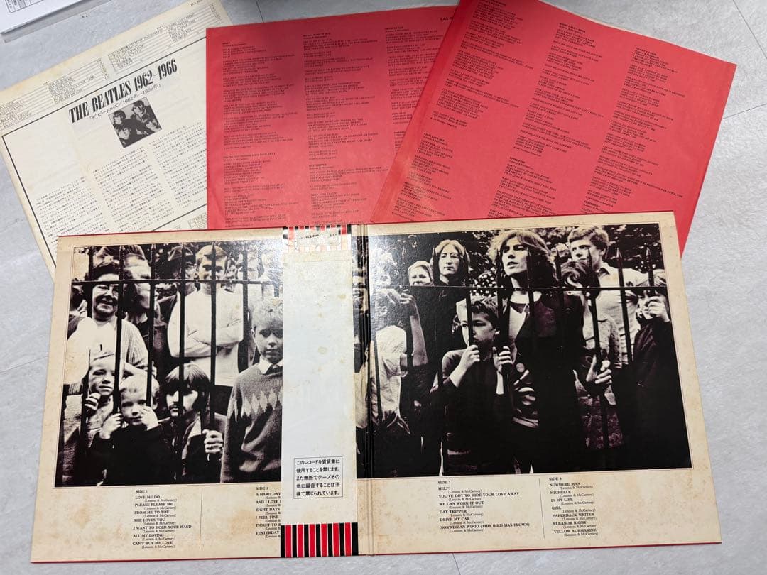 The Beatles 1962-1966 Japan Red Vinyl 2LP EAS-50021-22 w/ Obi & Lyric Sheet