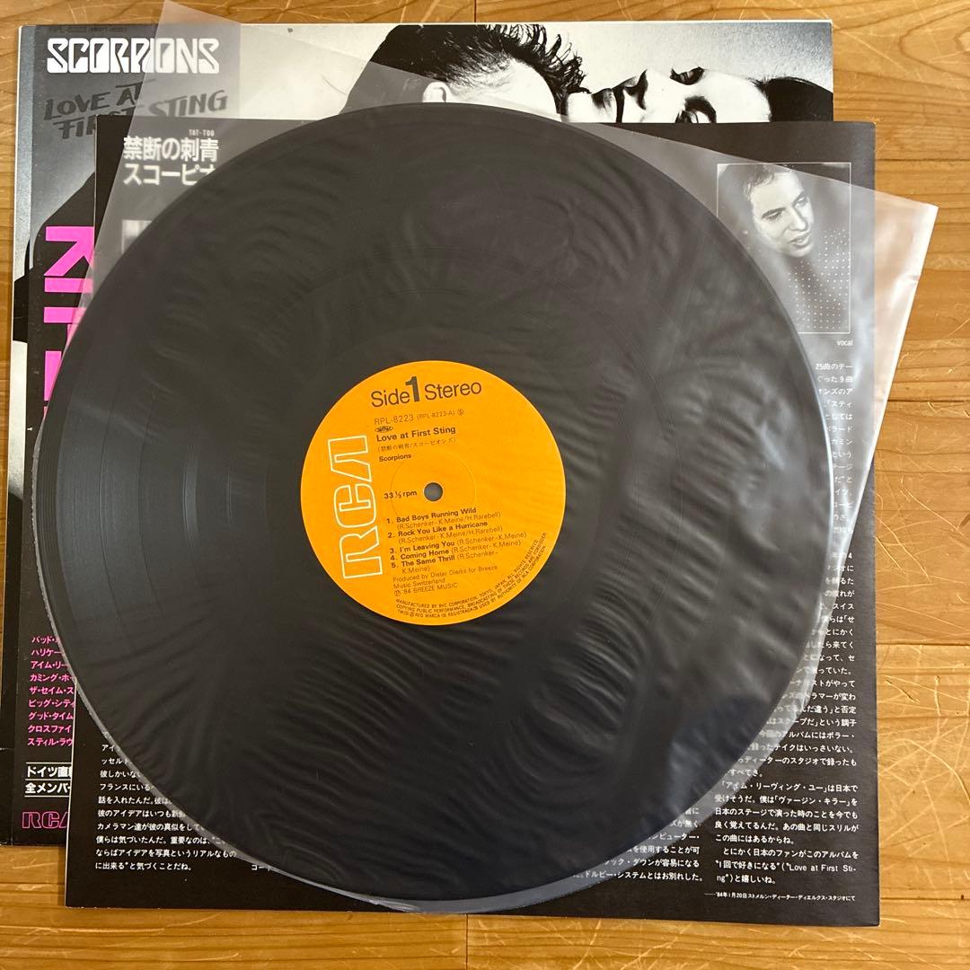 SCORPIONS Love at First Sting LP 1984 Japan Pressing RCA RPL-8223 w/ Obi Insert
