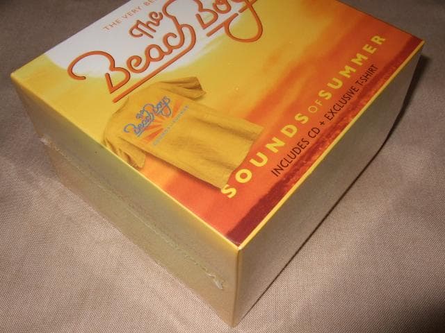 The Beach Boys Sounds of Summer CD Box Set + Exclusive Large T-Shirt 2003