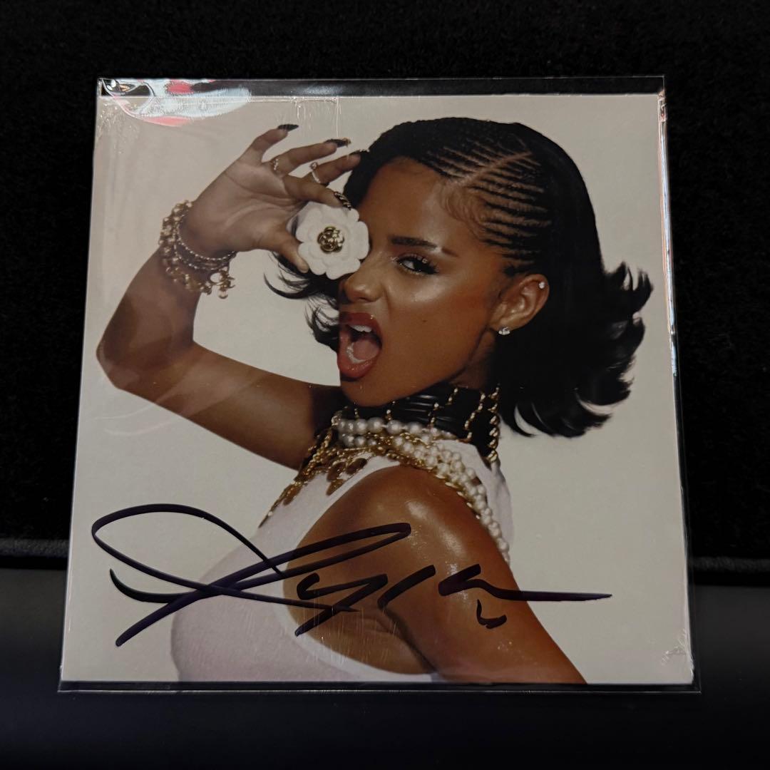 Tyla CHANEL Signed 7" Color Vinyl Record  with Authentic Autograph | Japansoundstore