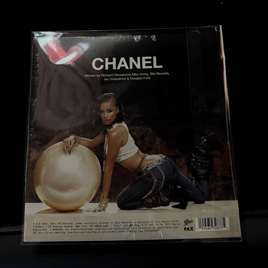 Tyla CHANEL Signed 7" Color Vinyl Record  with Authentic Autograph | Japansoundstore