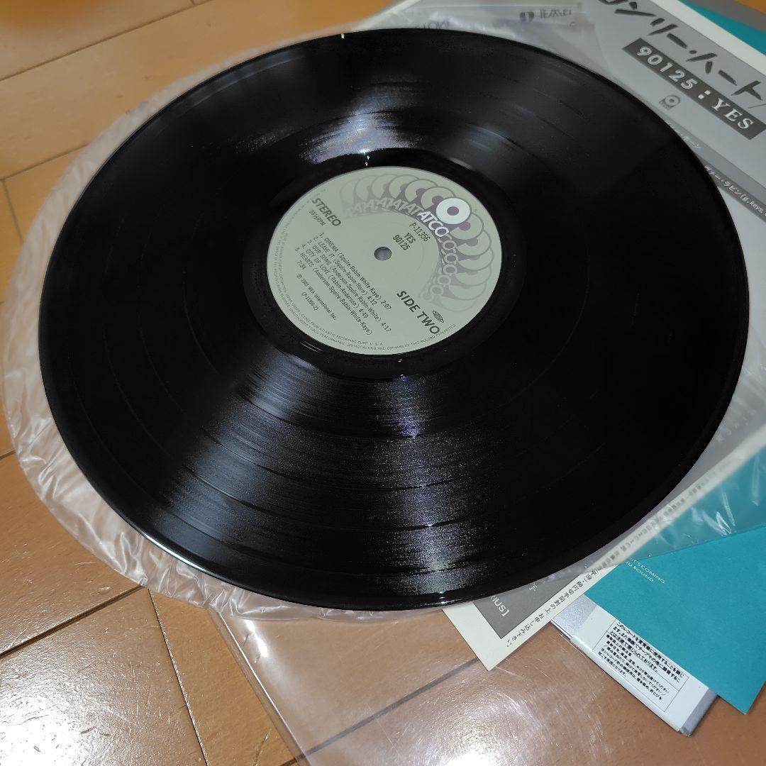 YES 90125 Japan Vinyl LP P-11356 with Obi Lyrics Liner Notes Progressive Rock