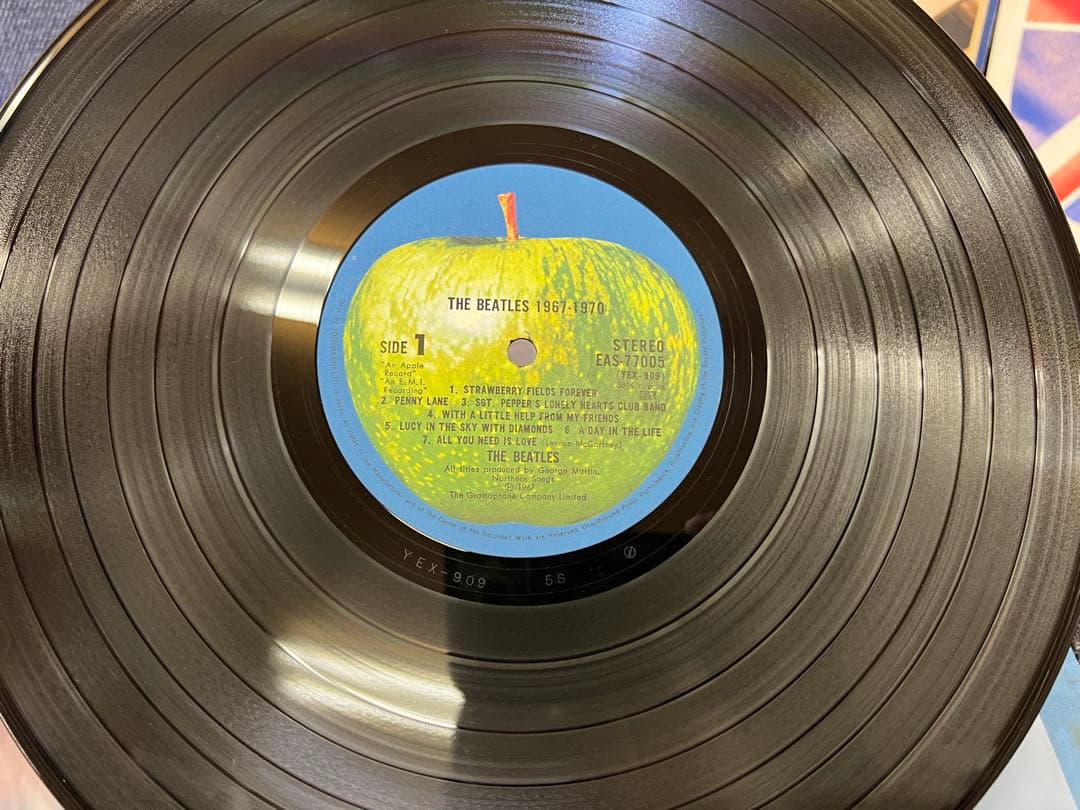 The Beatles 1967-1970 Japan 2LP Blue Album EAS-77005-6 w/ OBI & Booklet