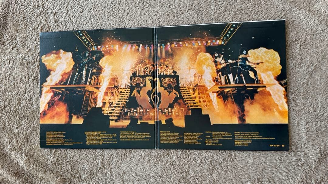 KISS - Alive II 2LP Japan Vinyl Record Double Jacket with Booklet VIP-9529-30