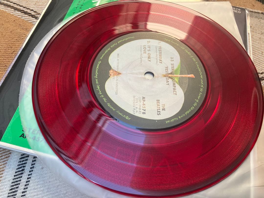 The Beatles - Yesterday EP Japan Red Vinyl AP-4578 Obi Apple Records