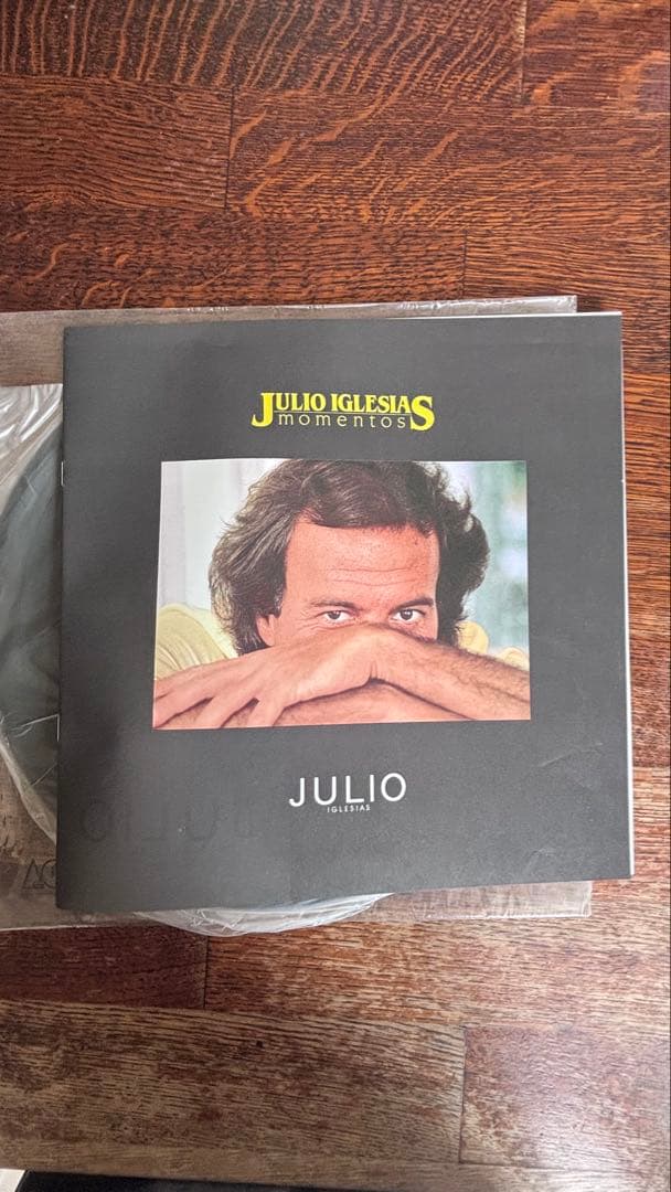 Julio Iglesias Momentos Japan Vinyl LP Epic 28-3P-400 w/ Obi