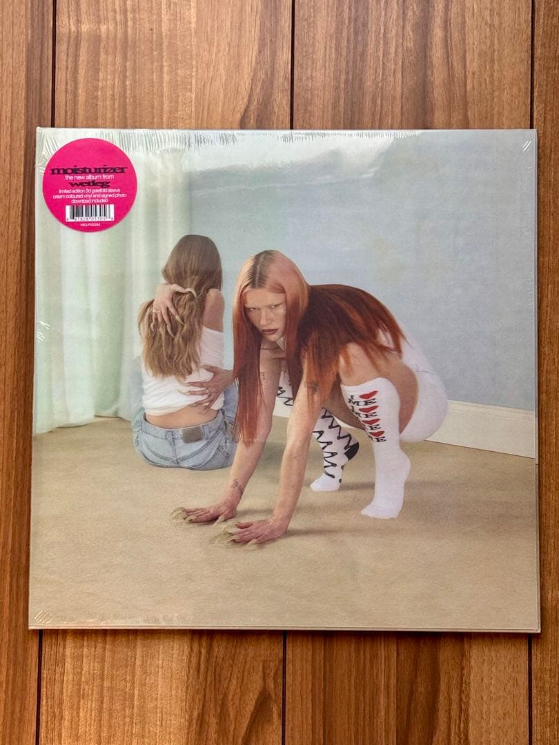 Wet Leg - Wet Leg Limited Cream Vinyl 3D Gatefold Signed Photo Japan Import