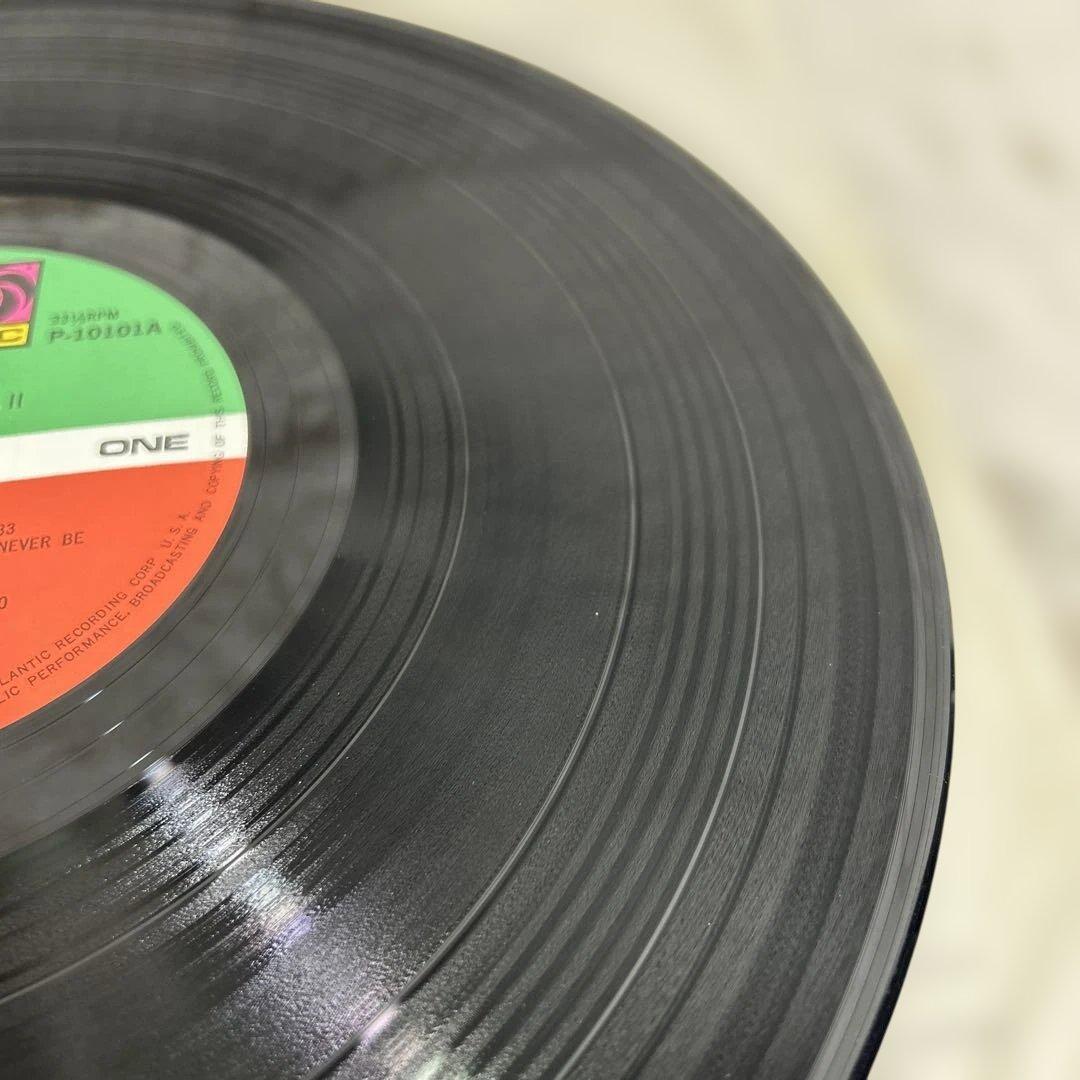 Led Zeppelin II LP Record with Poster and Obi - Excellent Condition | Japansoundstore