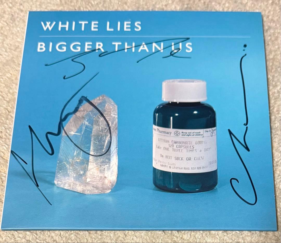 WHITE LIES BIGGER THAN US Signed Water Blue 7" Vinyl Album Version Used | Japansoundstore