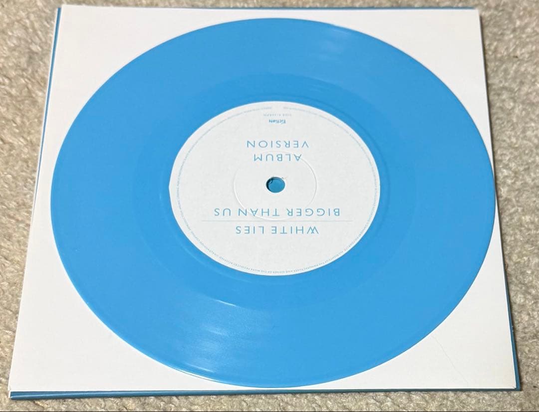 WHITE LIES BIGGER THAN US Signed Water Blue 7" Vinyl Album Version Used | Japansoundstore