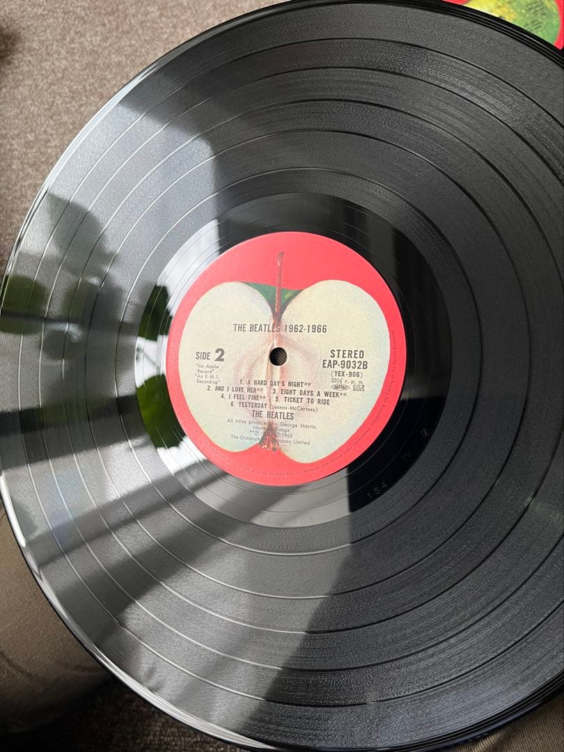 The Beatles 1962-1966 2LP Red Vinyl Japan Pressing EAP-9032B With Obi