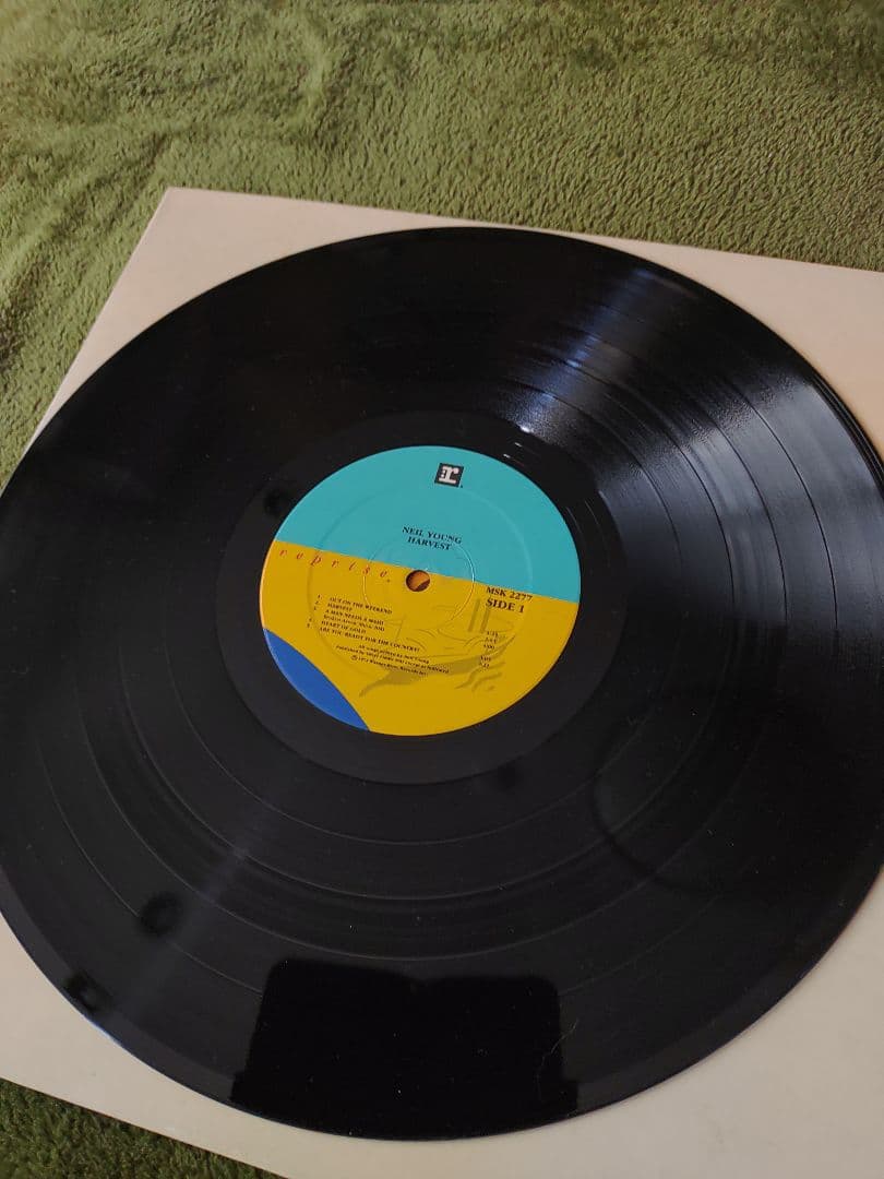 Neil Young - Harvest LP, Rare Two-Tone Label, US Pressing MSK 2277