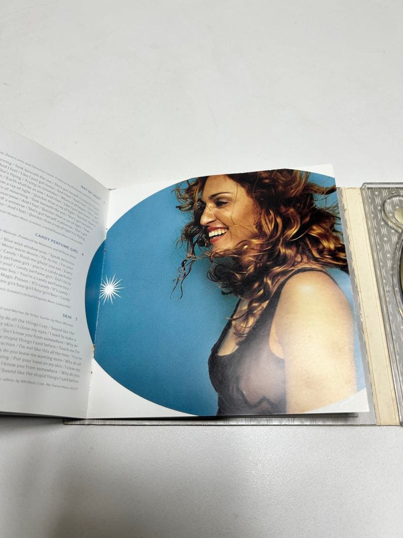 Madonna - Ray of Light CD Album, Promo Copy, Warner Music HK Ltd, 1998
