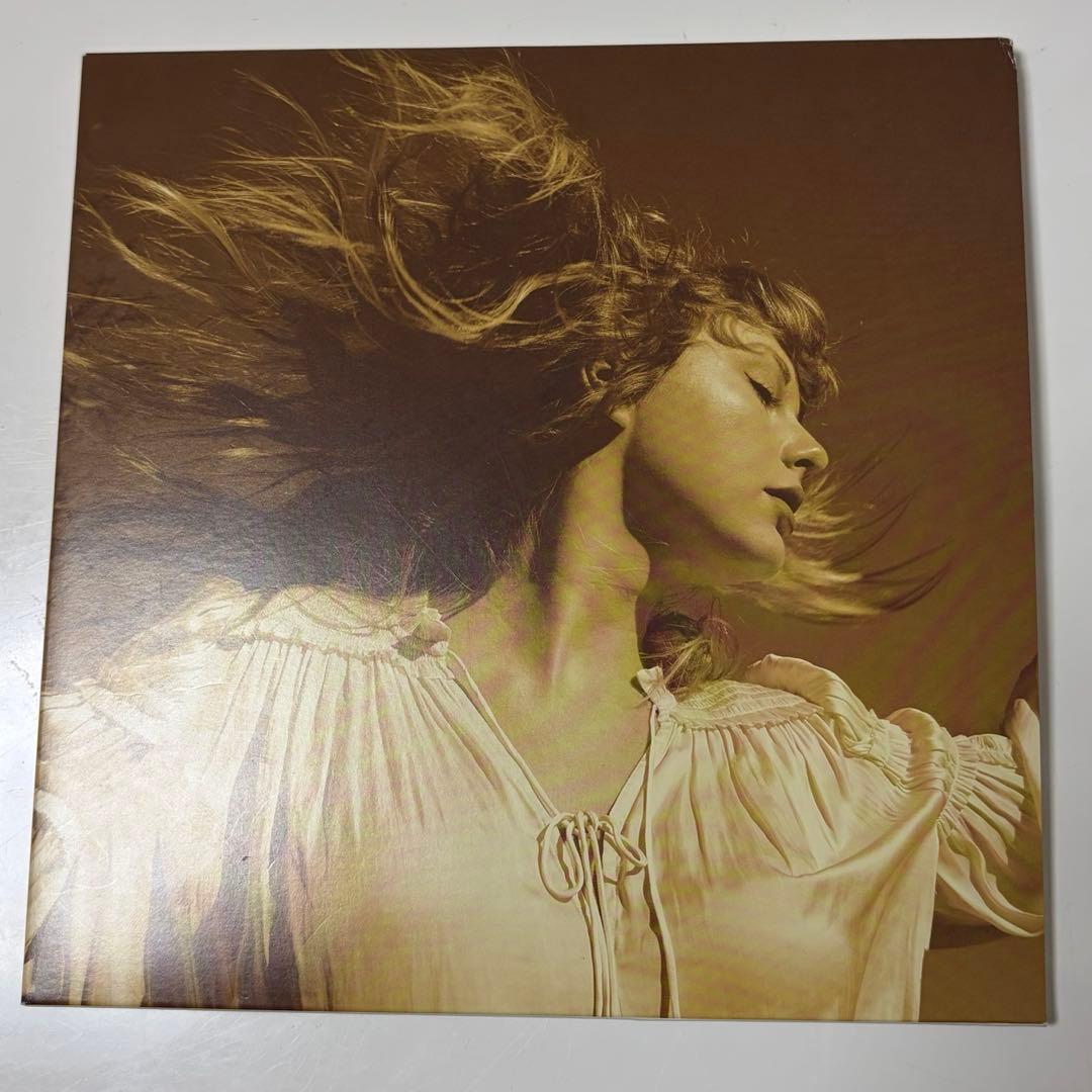 Taylor Swift Fearless Deluxe Edition 2CD Limited with Lyrics & Guitar Pick Used | Japansoundstore