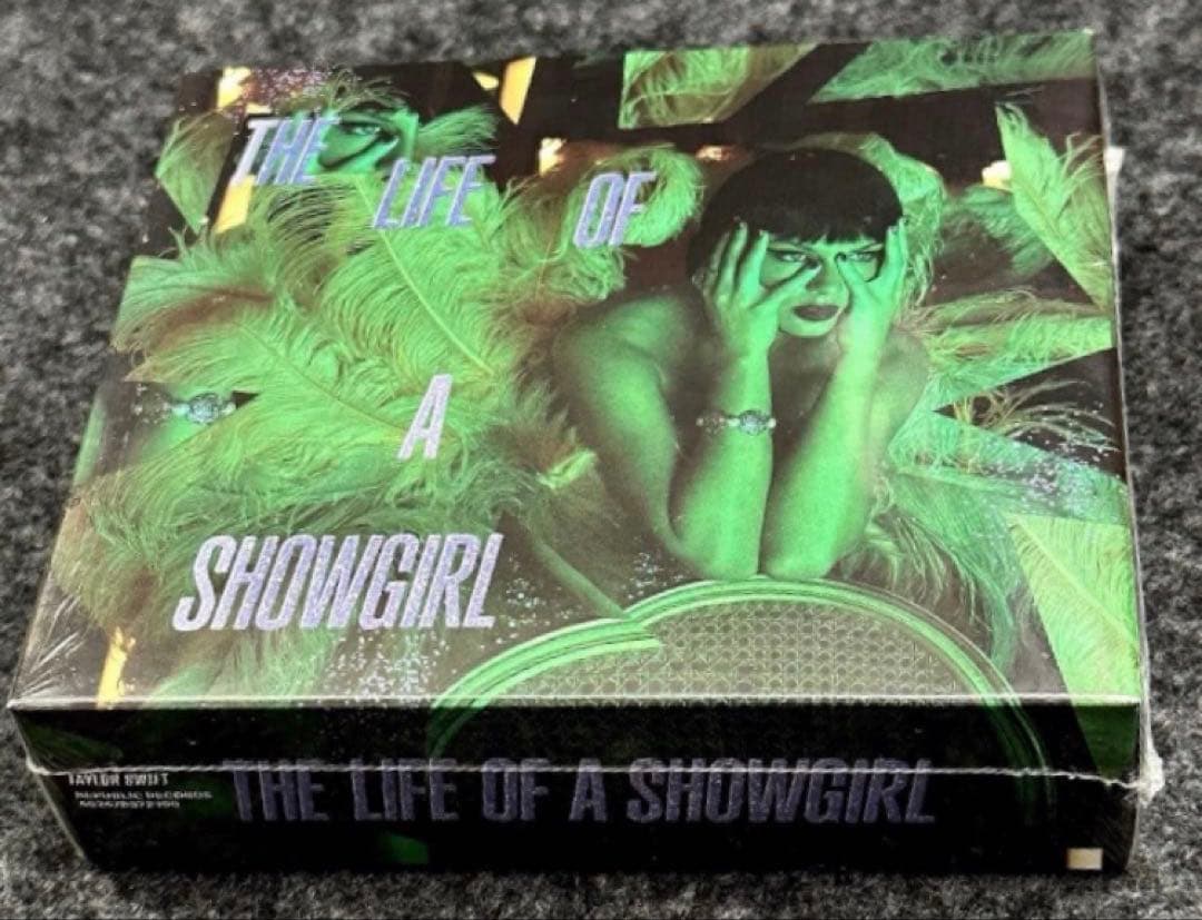 Taylor Swift The Life Of A Showgirl Deluxe CD US Limited  Gift with Photo Card | Japansoundstore