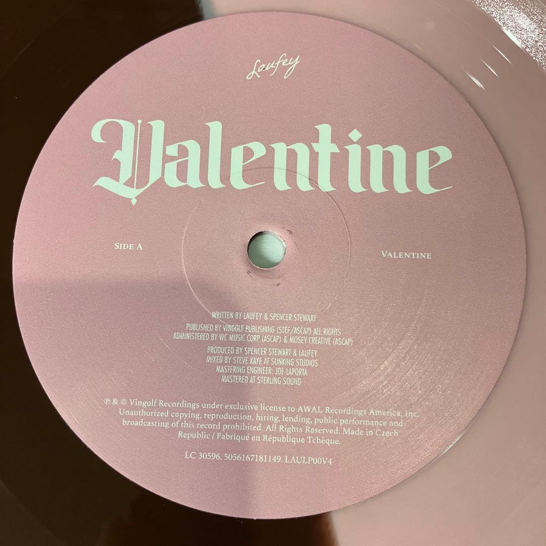 Laufey Valentine Heart Shaped Vinyl EP 7-inch Strawberry Pink/Brown Limited