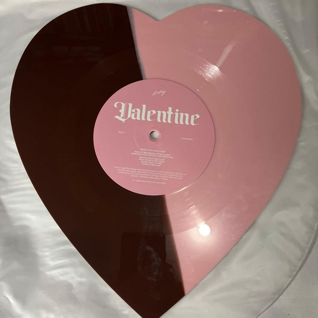 Laufey Valentine Heart Shaped Vinyl EP 7-inch Strawberry Pink/Brown Limited