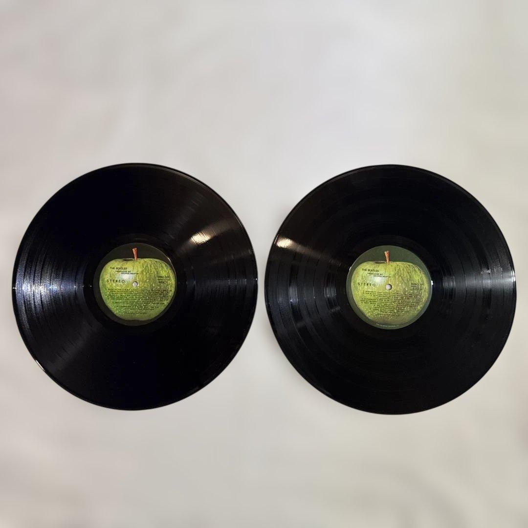 The Beatles White Album LP with Poster SWBO-101 Used VG+ | Japansoundstore