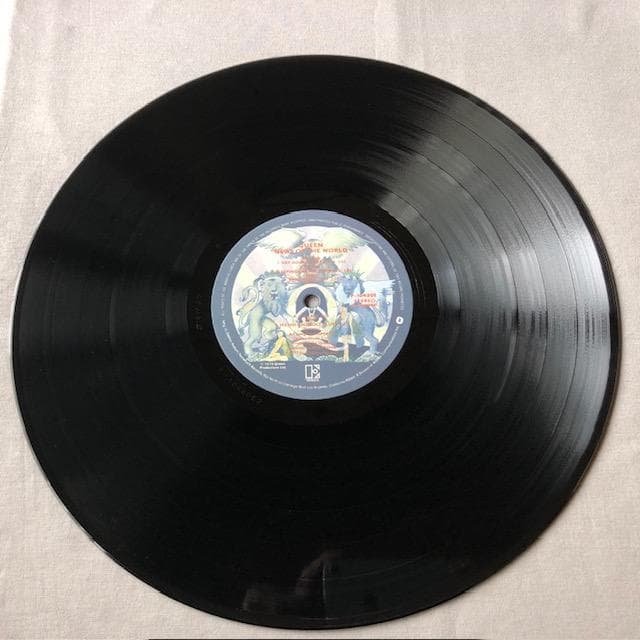 Queen - News Of The World LP Vinyl Japan Pressing w/ Obi & Insert