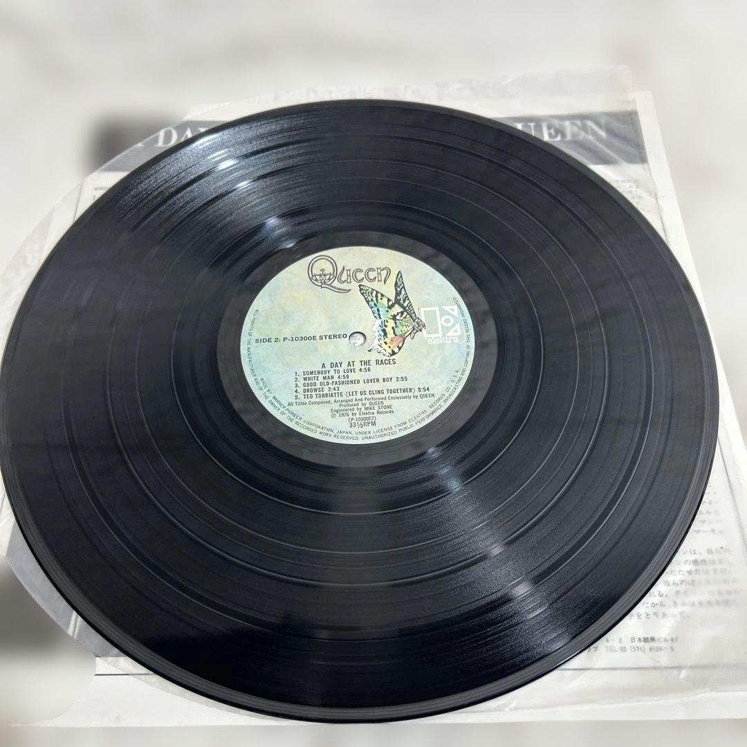 Queen A Day At The Races LP Record with Obi Japan Domestic Used | Japansoundstore
