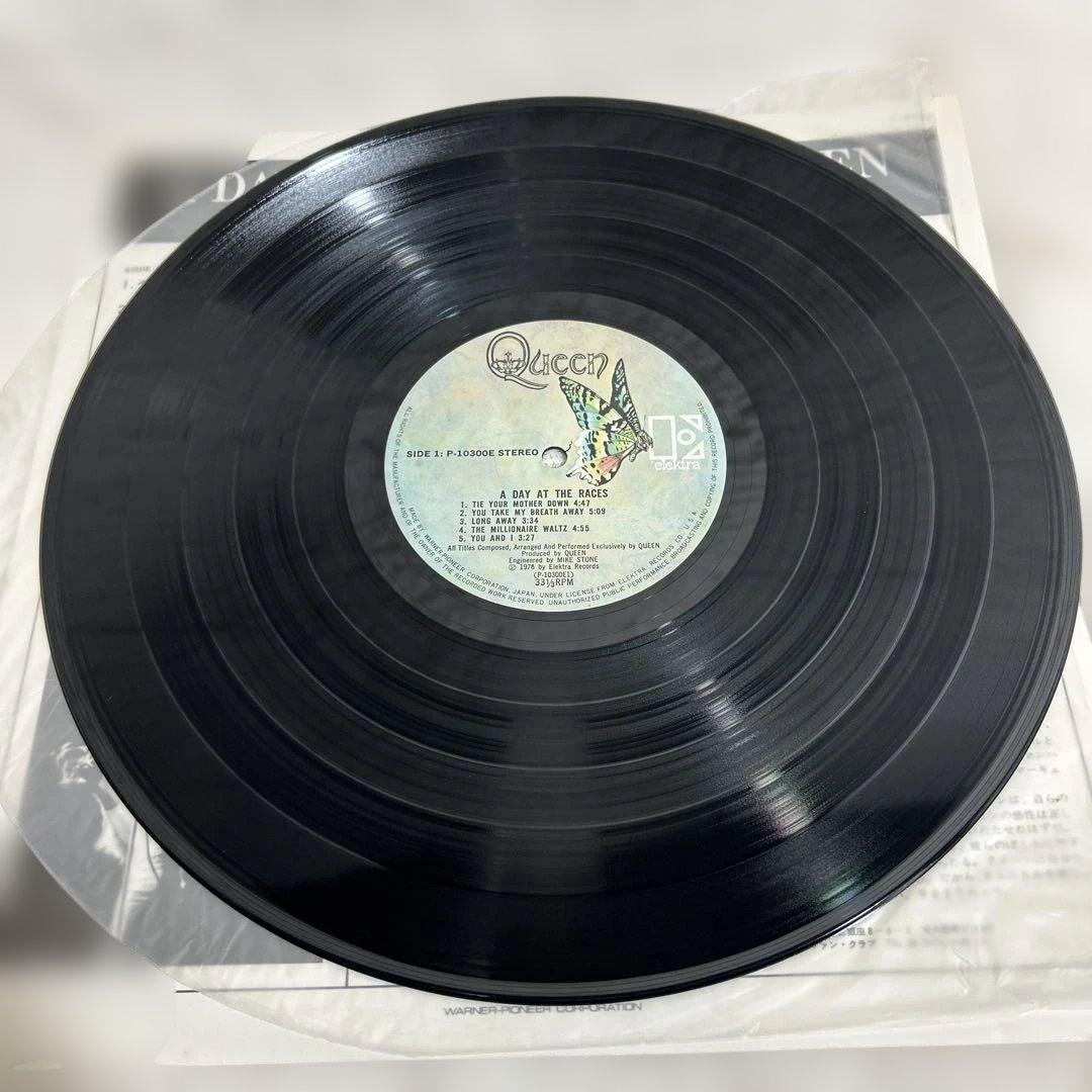Queen A Day At The Races LP Record with Obi Japan Domestic Used | Japansoundstore