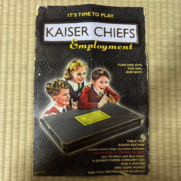 Kaiser Chiefs Employment Deluxe 2CD Signed UK Band Vinyl Condition Slightly Used | Japansoundstore