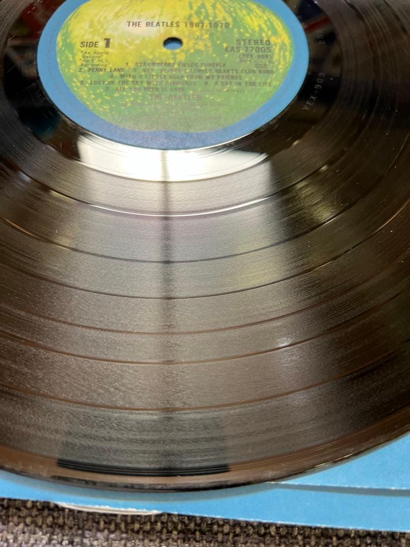 The Beatles 1967-1970 Blue Album 2LP Japan Vinyl EAS-77005-6 w/ OBI
