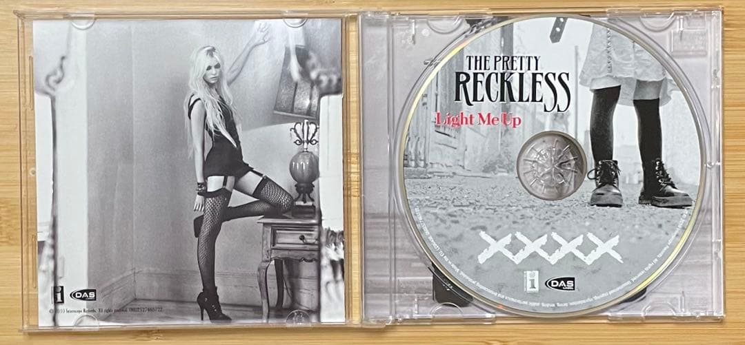 The Pretty Reckless - Light Me Up CD Album Taylor Momsen Debut Rock