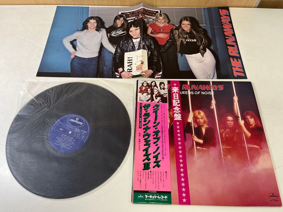 The Runaways Queens of Noise LP Japan Vinyl Pink Obi Poster Joan Jett Lita Ford