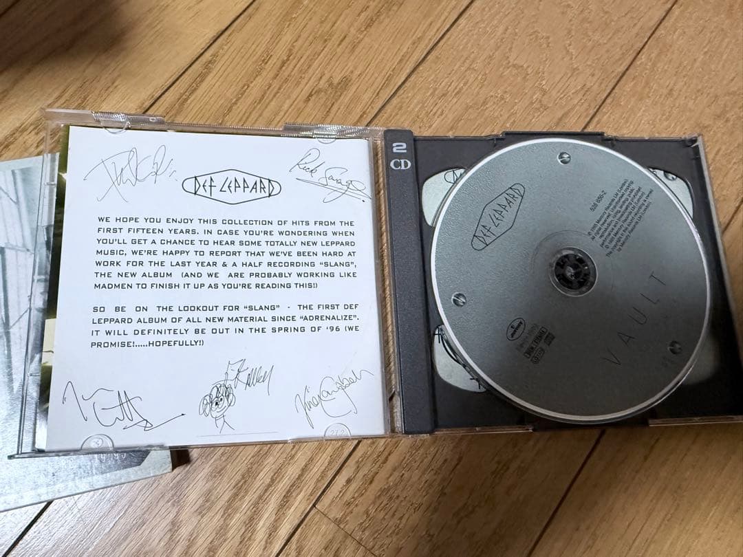 Def Leppard Vault Greatest Hits 1980-1995 2CD Limited Edition with Live Disc